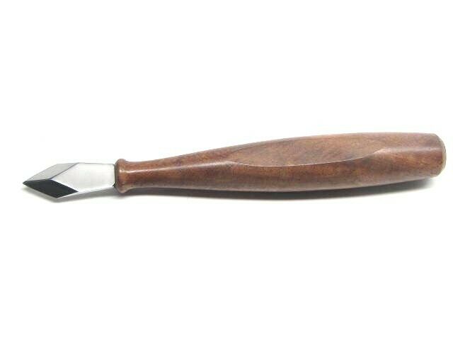 An image of woodworking striker knife with a 1-½” blade from UJ Ramelson